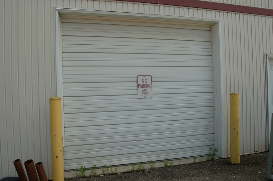 4600 N Grand River Ave, Lansing, MI for lease - Building Photo - Image 3 of 10