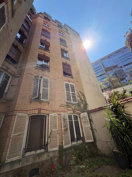 63 Boulevard De Vaugirard, Paris à louer - Photo du bâtiment - Image 2 de 15