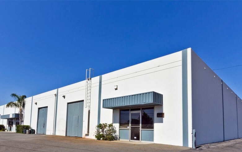 6342-6348 Industry Way, Westminster, CA à louer - Photo du bâtiment - Image 2 de 5