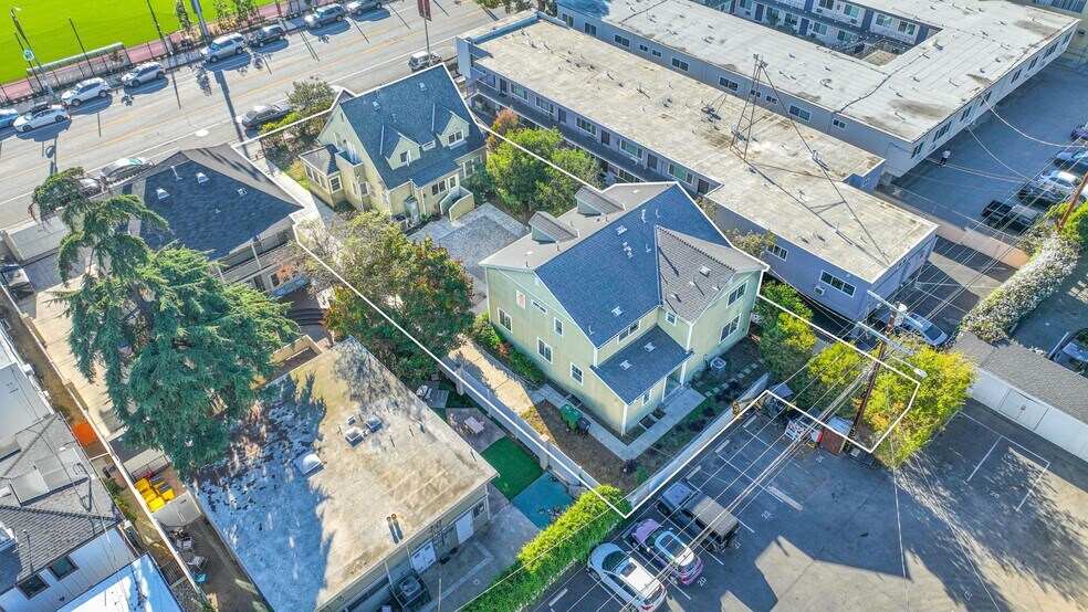 921 W 30th St, Los Angeles, CA à vendre - Photo du bâtiment - Image 3 de 14