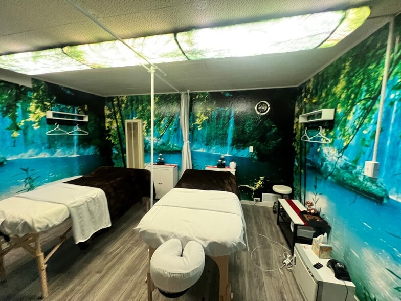 3661 Grand Ave, Oakland, CA à louer - Photo du bâtiment - Image 3 de 4