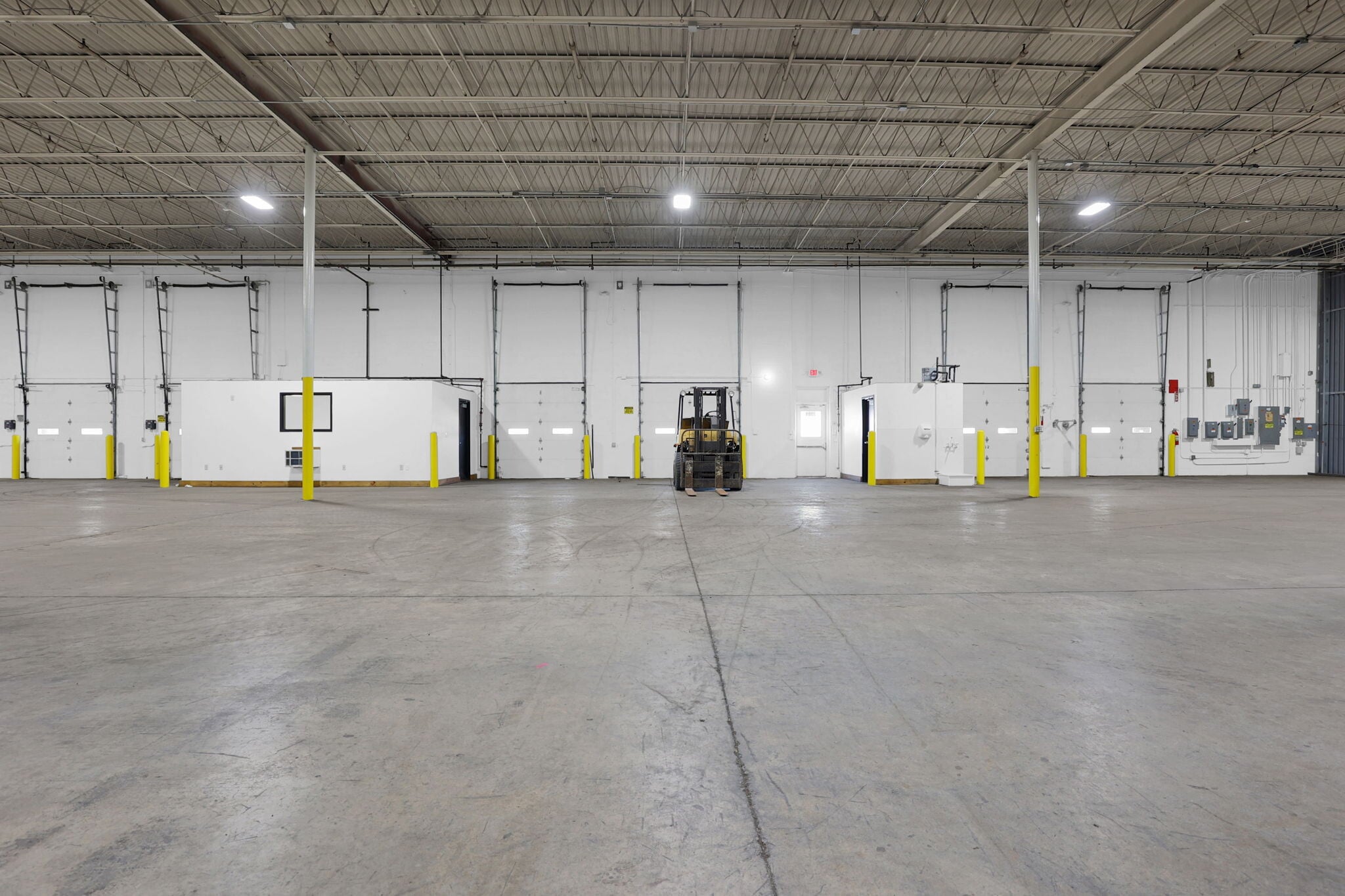 2051 James Pky, Heath, OH for lease Interior Photo- Image 1 of 5