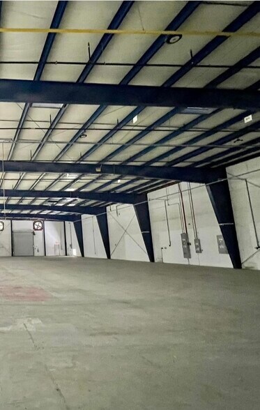 660 NW Peacock Blvd, Port Saint Lucie, FL à louer - Photo du bâtiment - Image 3 de 3