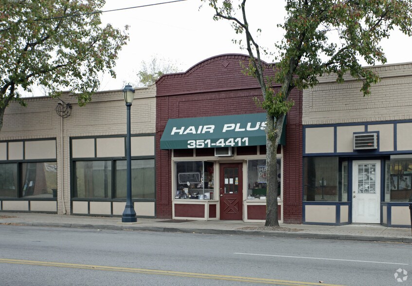 6201-6205 Montgomery Rd, Cincinnati, OH à louer - Photo du bâtiment - Image 2 de 3