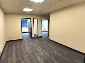 2000 N Central Expy, Plano, TX à louer Photo intérieure- Image 1 de 4