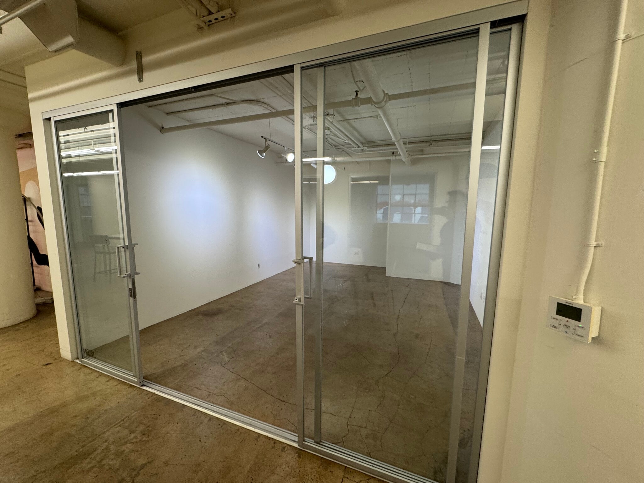 846-860 S Los Angeles St, Los Angeles, CA à louer Photo intérieure- Image 1 de 2