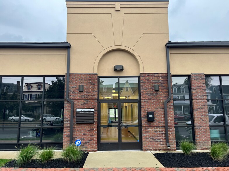 218 W Broad St, Burlington, NJ for lease - Building Photo - Image 1 of 14