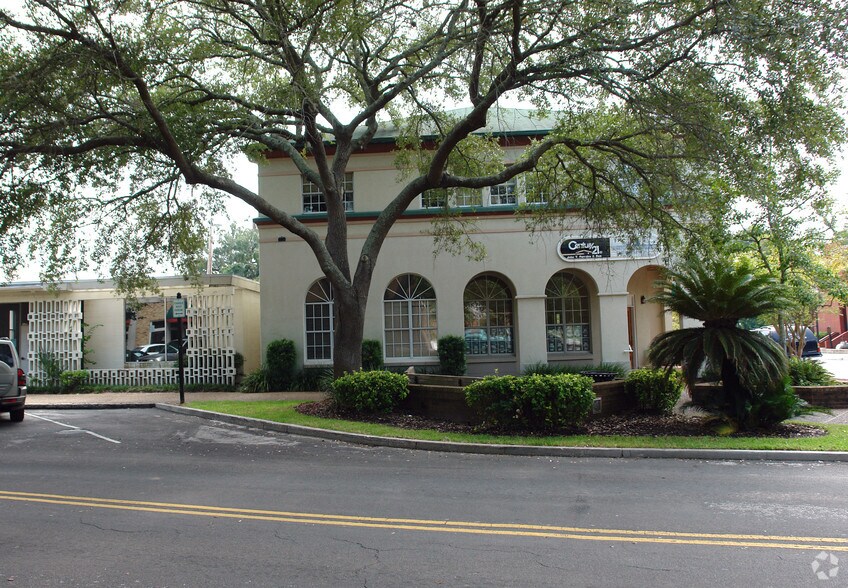 500 Centre St, Fernandina Beach, FL à vendre - Photo du bâtiment - Image 3 de 9
