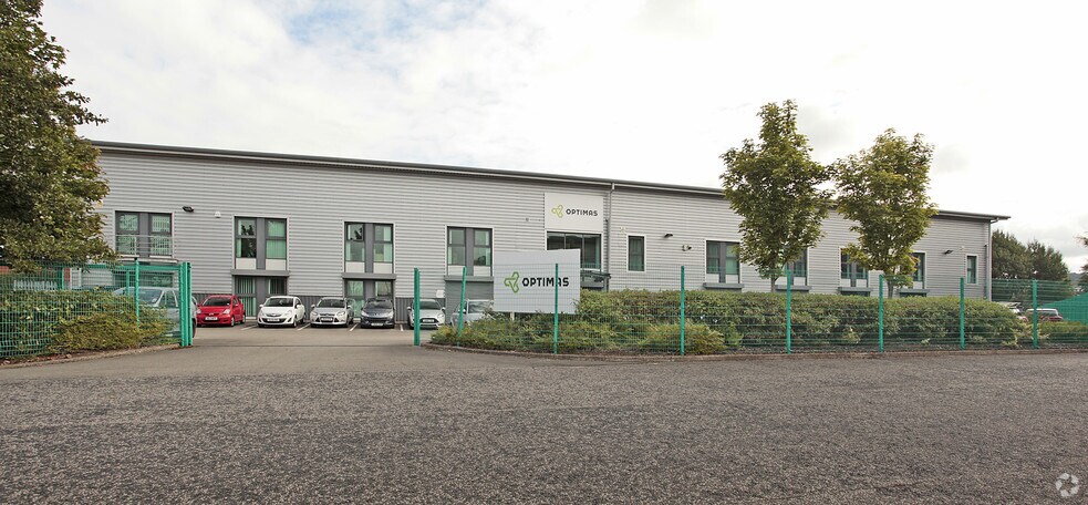 Horsfield Way, Stockport à vendre - Photo du bâtiment - Image 3 de 6