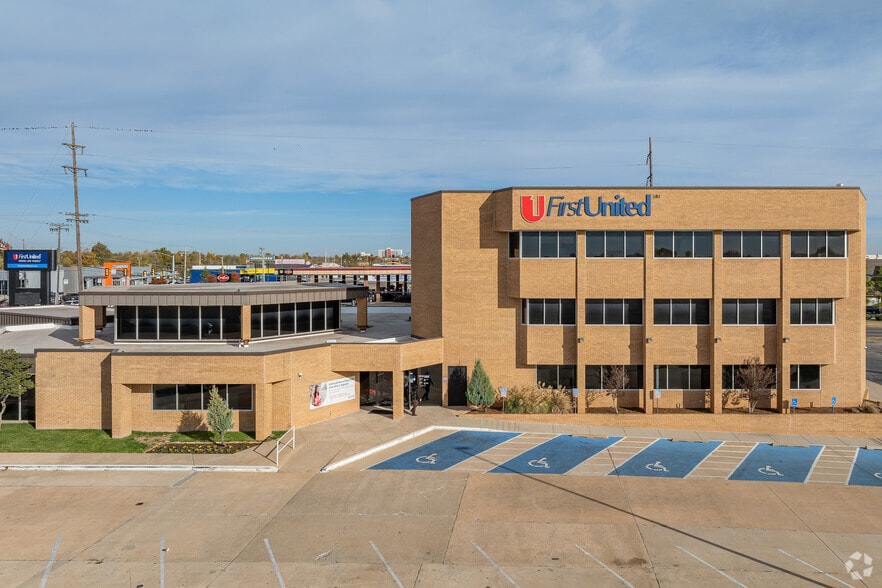 6000 S Western Ave, Oklahoma City, OK for lease - Building Photo - Image 3 of 21