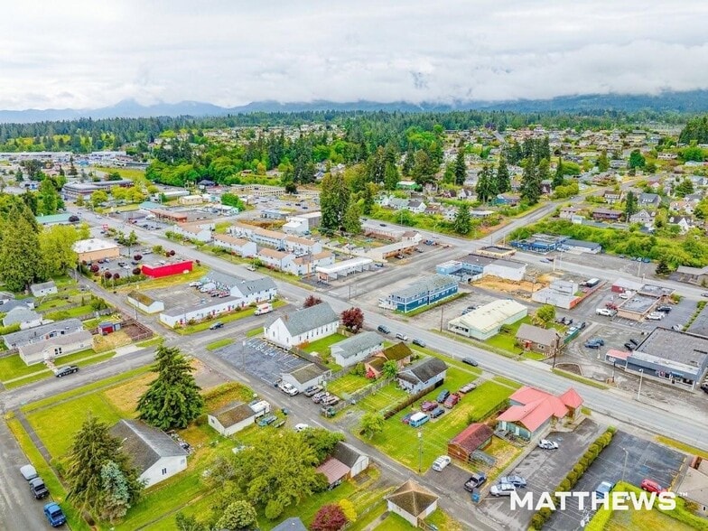 105 N Liberty St, Port Angeles, WA à vendre - Photo du bâtiment - Image 2 de 3