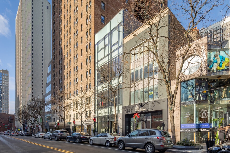 46 E Oak St, Chicago, IL for lease - Building Photo - Image 3 of 4