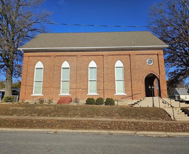 401 N Vine St, Sparta, IL à vendre - Photo du bâtiment - Image 2 de 25