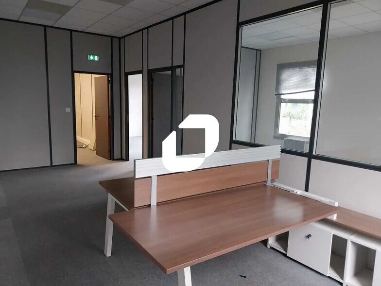 1 Rue Alfred De Vigny, Saint-Germain-en-Laye à louer - Photo du bâtiment - Image 2 de 14