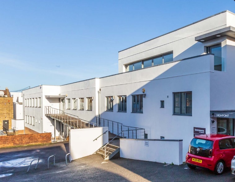 168 High Street & Sydenham Road portfolio of 2 properties for sale on LoopNet.ca - Building Photo - Image 2 of 8