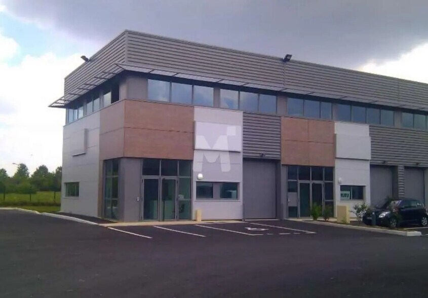 Flex dans Tigery à louer - Photo du bâtiment - Image 2 de 8