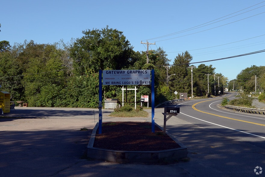 2741 Cranberry Hwy, Wareham, MA for sale - Building Photo - Image 2 of 10