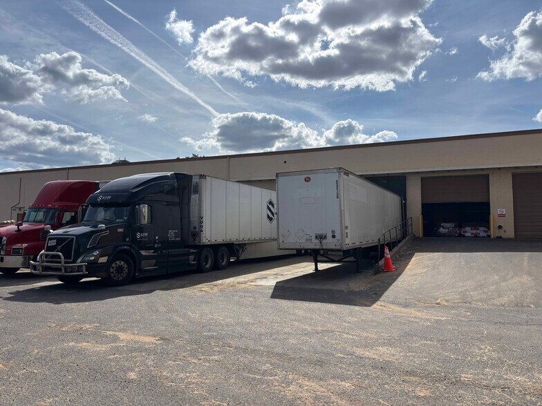 2260 State Rd, Bensalem, PA à louer - Photo du bâtiment - Image 3 de 11