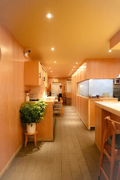 3712 31st Ave, Astoria, NY à louer - Photo intérieure - Image 3 de 10