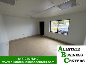 104 W Seneca Ave, Tampa, FL à louer Photo intérieure- Image 2 de 6