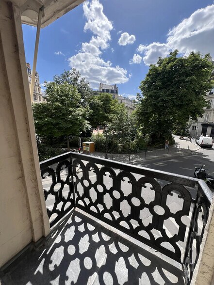 Place Adolphe Max, Paris à vendre - Photo du bâtiment - Image 2 de 18