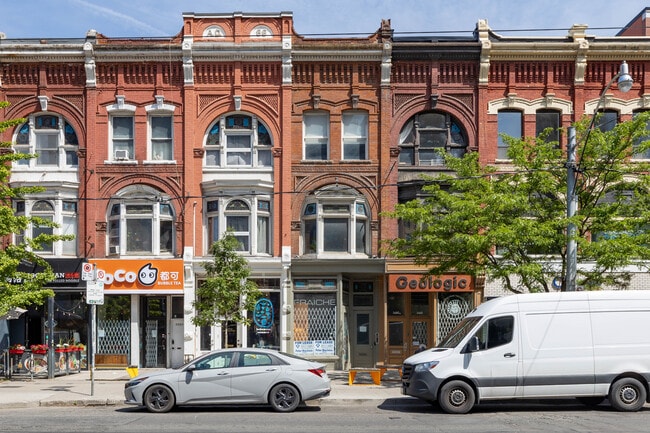 More details for 348 Queen St W, Toronto, ON - Retail for Sale