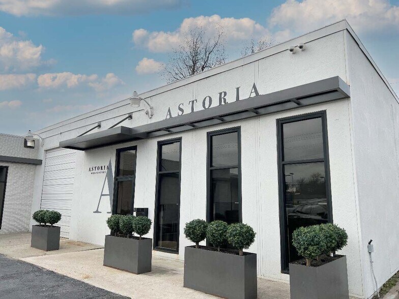 4224 S Peoria Ave, Tulsa, OK à louer - Photo du bâtiment - Image 2 de 14