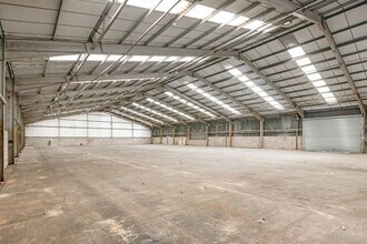 33 Inchmuir Rd, Bathgate for lease Building Photo- Image 1 of 3