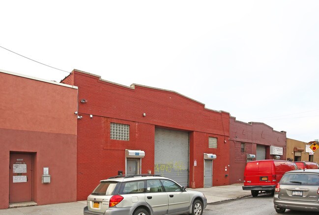 More details for 94 Beadel St, Brooklyn, NY - Industrial for Lease
