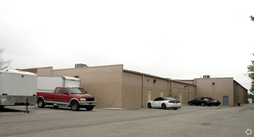 200-254 Mid Rivers Ctr, Saint Peters, MO à louer - Photo du bâtiment - Image 2 de 10