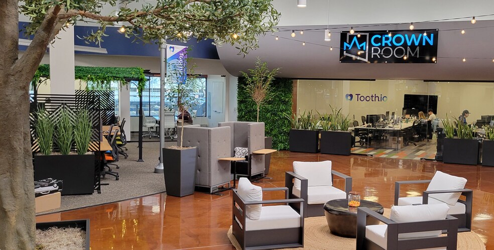 1305 W Auto Dr, Tempe, AZ à louer - Photo du bâtiment - Image 2 de 12