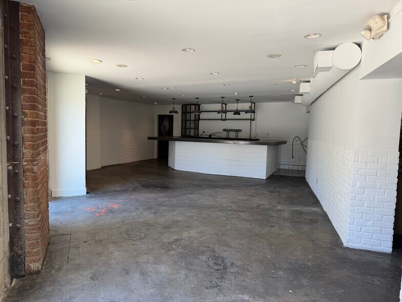 3129 W Sunset Blvd, Los Angeles, CA à louer - Photo intérieure - Image 3 de 49