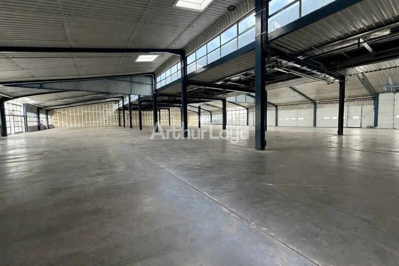 Industrial in Reims for lease Building Photo- Image 1 of 9