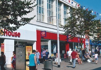 Plus de détails pour 107-109 London Rd N, Lowestoft - Commerce de détail à louer