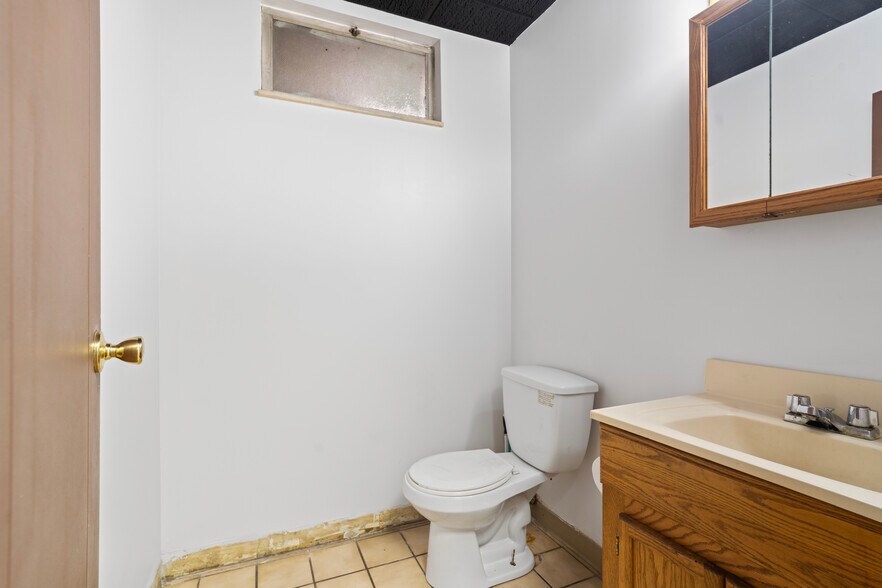 15 S Worthington St, Youngstown, OH à vendre - Photo du bâtiment - Image 2 de 32