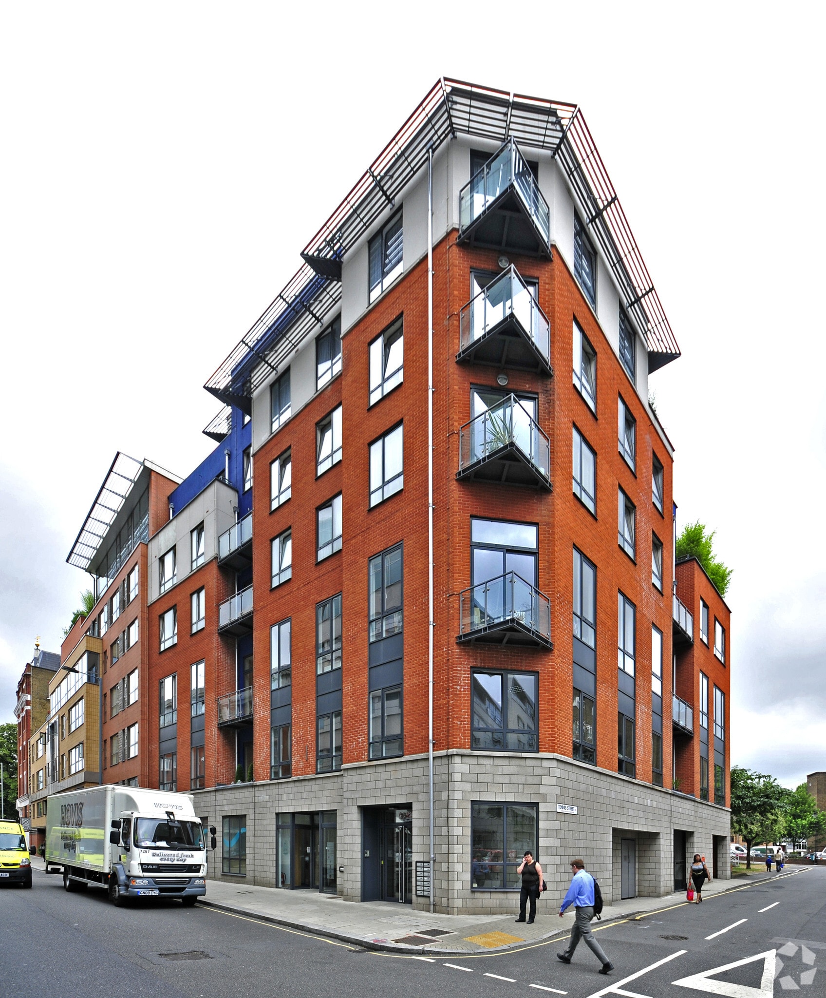 29-35 Long Ln, London for lease Primary Photo- Image 1 of 11
