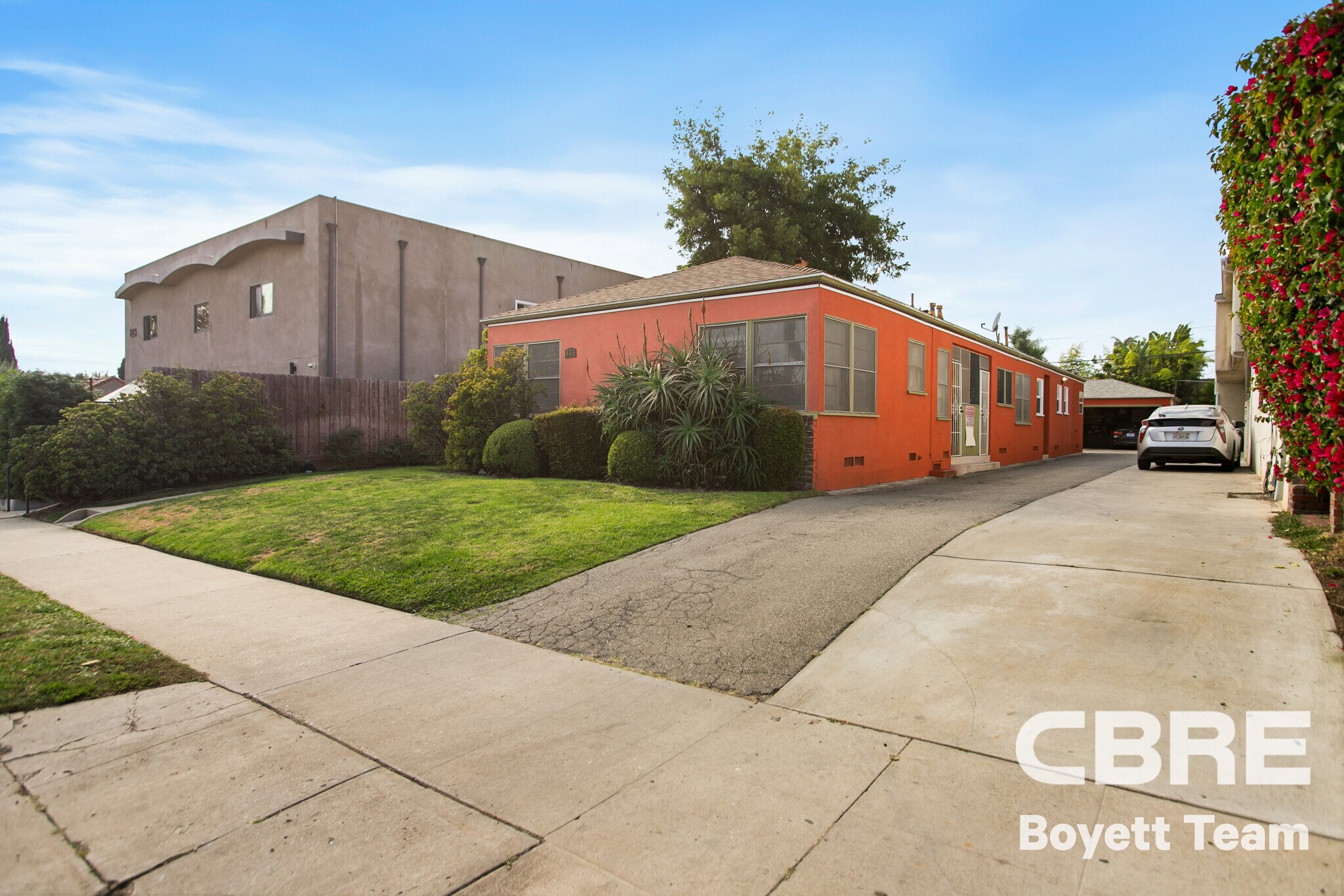 833 N Poinsettia Pl, Los Angeles, CA à vendre Photo principale- Image 1 de 16