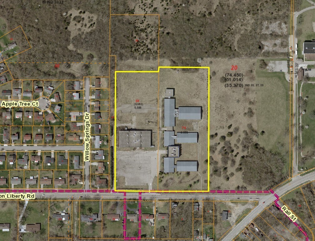 Watkins Academy portefeuille de 2 propriétés à vendre sur LoopNet.ca Photo du bâtiment- Image 1 de 6