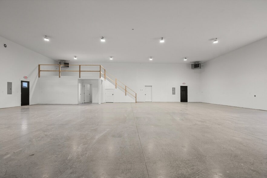 7535 Roughsawn Dr, Helena, MT for lease - Building Photo - Image 3 of 21