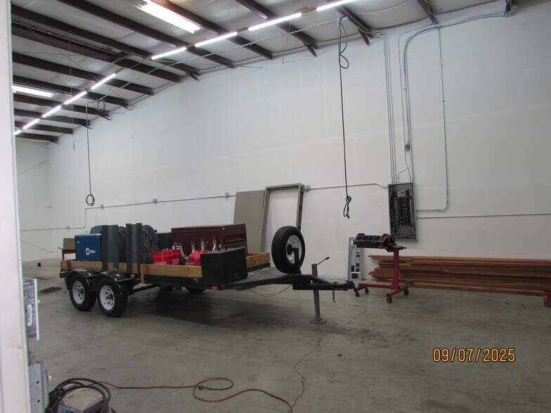 2185 Kenyon Dr, Redding, CA à vendre - Photo du bâtiment - Image 3 de 9