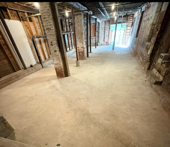 77 Elm St, Millbury, MA à louer Photo principale- Image 1 de 3