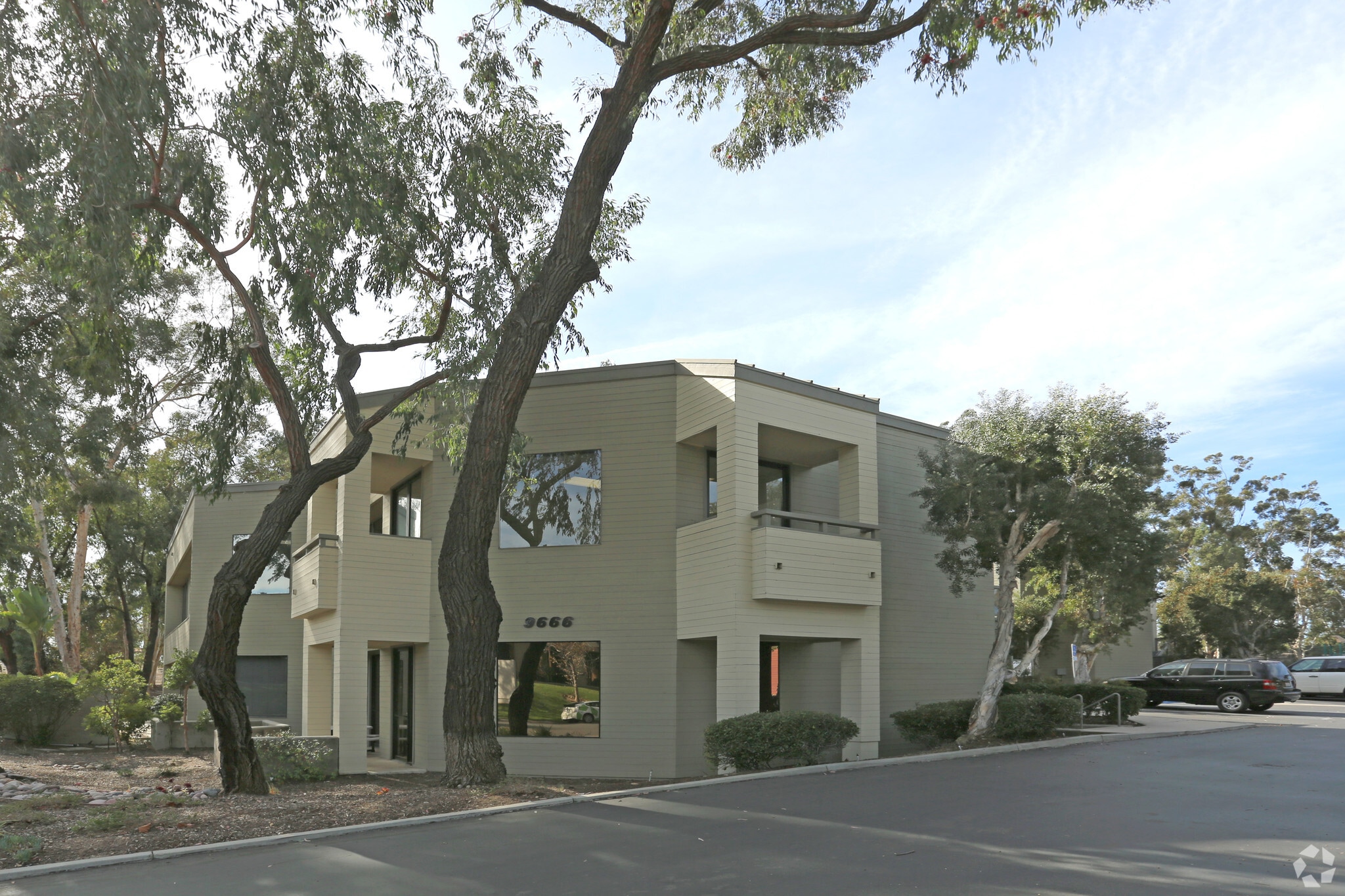 9666 Businesspark Ave, San Diego, CA à louer Photo du bâtiment- Image 1 de 9