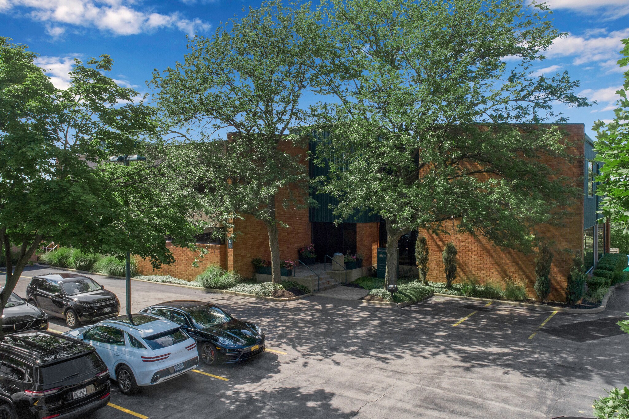 5166 Main St, Williamsville, NY for lease Building Photo- Image 1 of 8