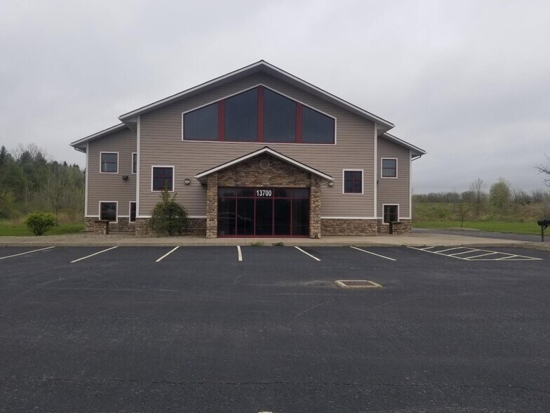 13700 Olean Rd, Sardinia, NY à louer - Photo du bâtiment - Image 1 de 12