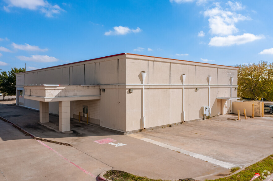 1501 Independence Pky, Plano, TX for lease - Building Photo - Image 3 of 8