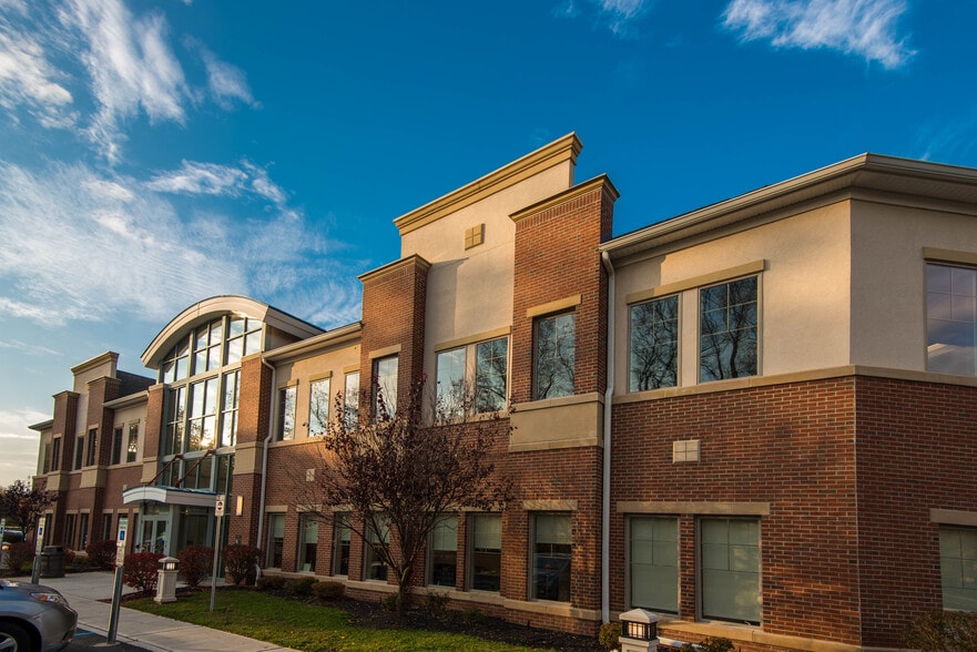 629 Cranbury Rd, East Brunswick, NJ for lease - Building Photo - Image 2 of 8