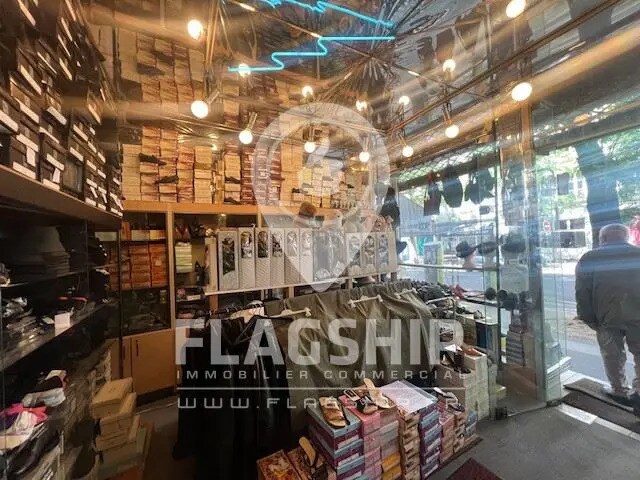 Commerce de détail dans Paris à louer - Photo du bâtiment - Image 2 de 5