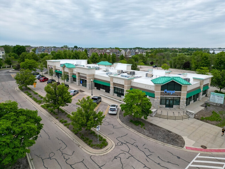 Gary Ave, Carol Stream, IL à louer - Photo du bâtiment - Image 2 de 4