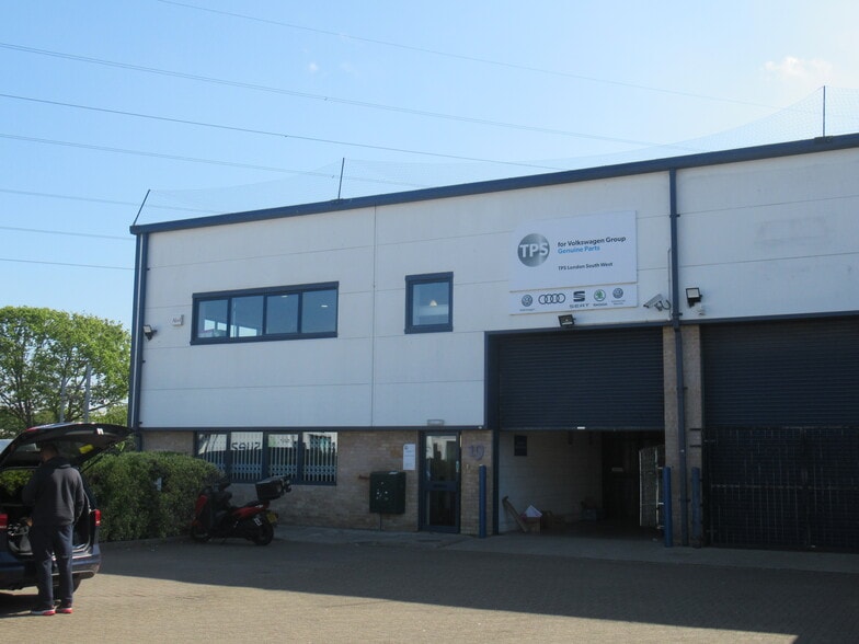 80 Morden Rd, Mitcham for sale - Building Photo - Image 1 of 3