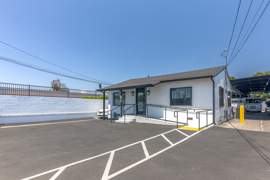 13449 Van Nuys Blvd, Pacoima, CA for sale - Building Photo - Image 3 of 14